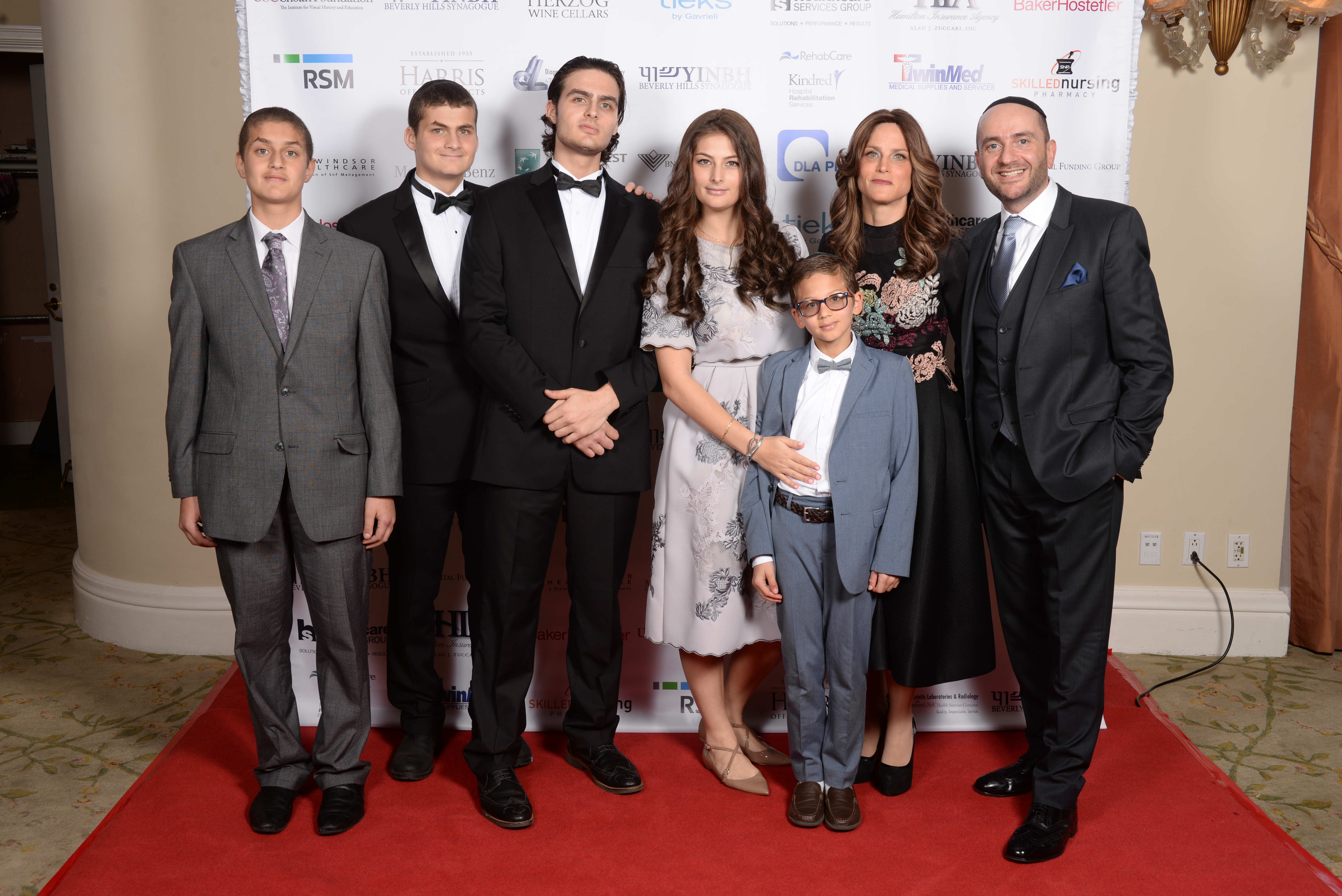 Rabbi Dunner and his family at the Beverly Hills Synagogue Annual Gala honoring Irena & George Schaefer, Beverly Hills Hotel (03/26/2017)