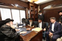 Rabbi Dunner visiting Rav Shaul Alter, June 13, 2022