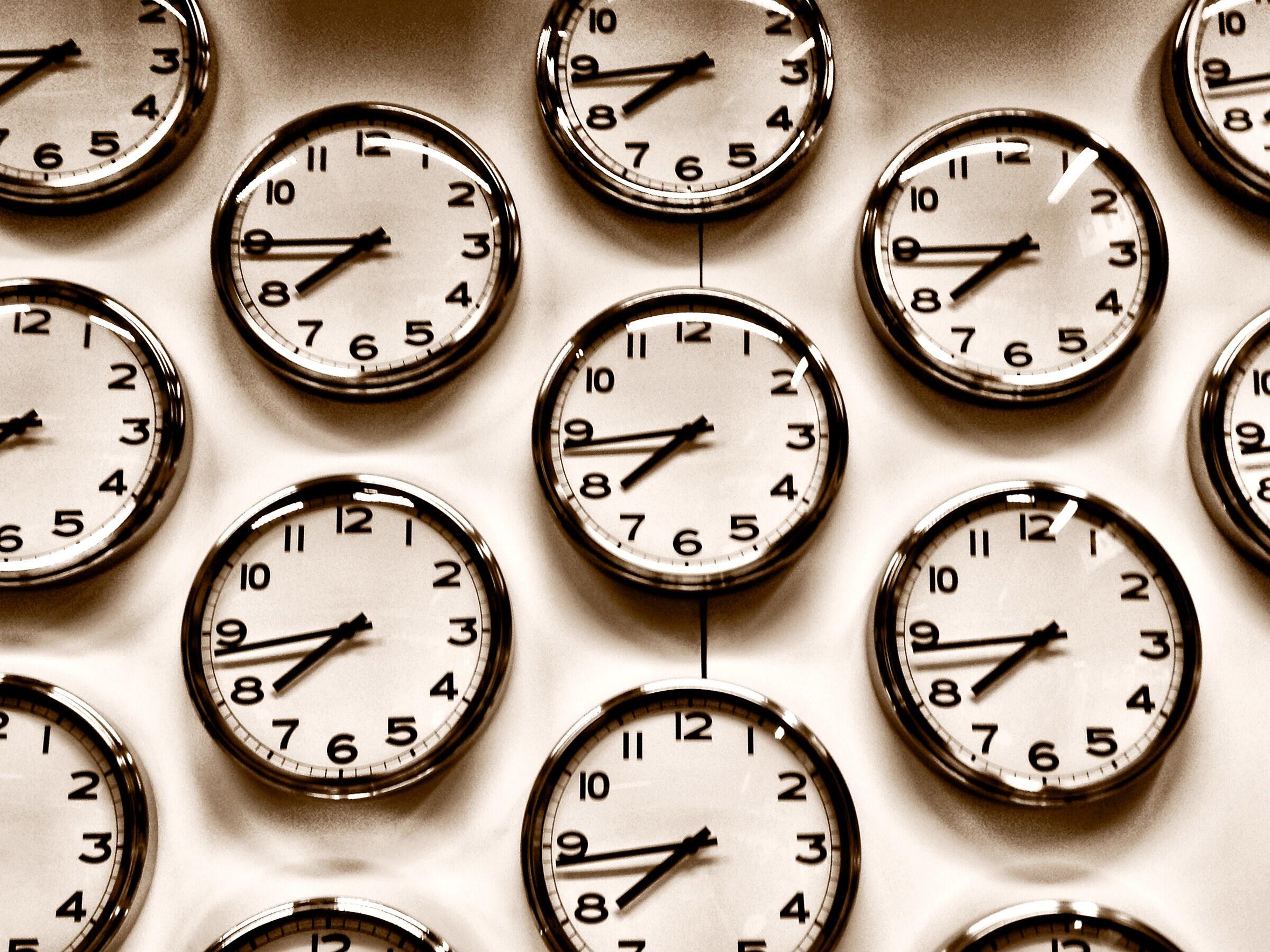 THE IMPORTANCE OF TIME AND TIMING Rabbi Pini Dunner